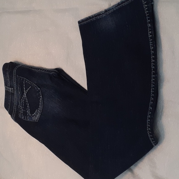 🛍Silver Jeans,Tuesday, Sz 30 straight leg distressed low rise blue  jeans.    … - Picture 12 of 13